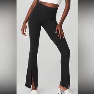 Alo flare leggings
